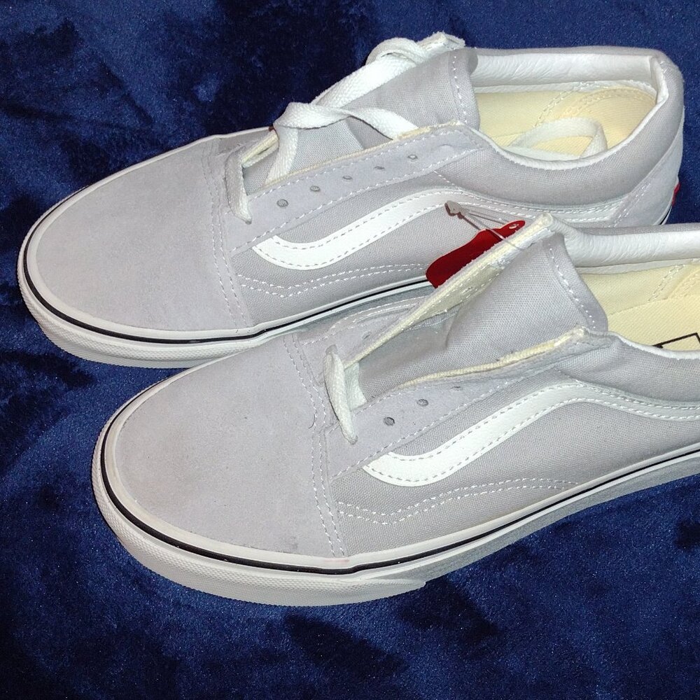 VANS SNEAKER BUNDLE  2 FOR THE PRICE OF 1